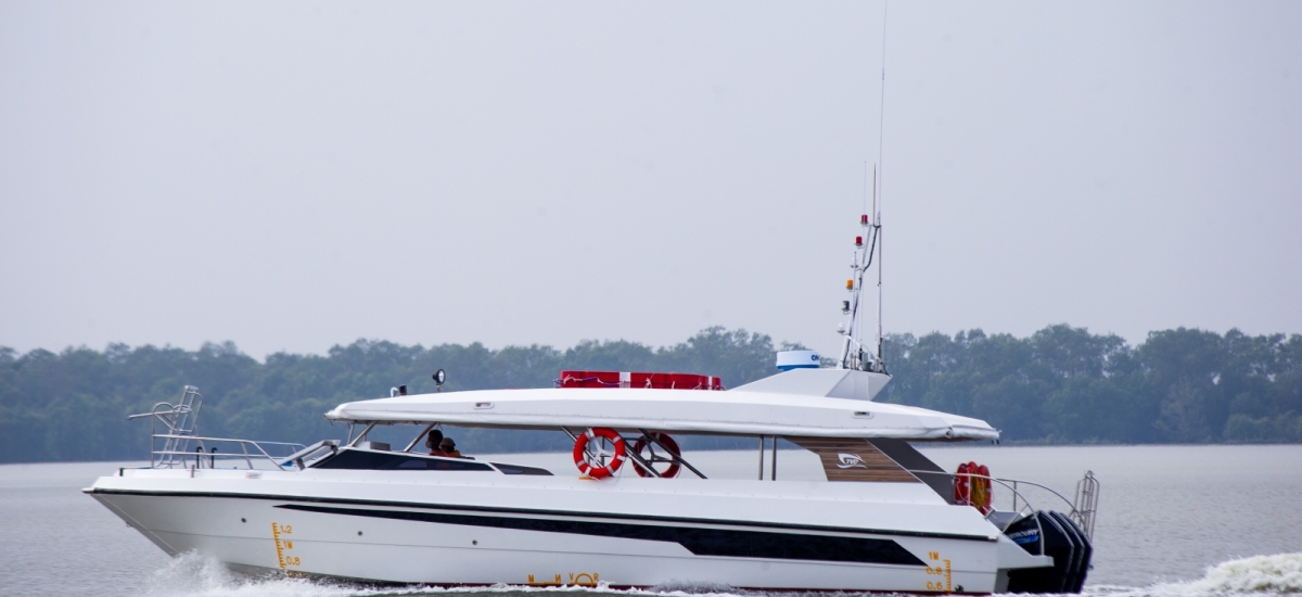 TVD1385FO: Cano Cao Tốc 13m85, Cabin Mở